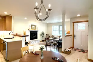 337 W Jefferson Ave, Sisters, OR 97759 - Photo 3