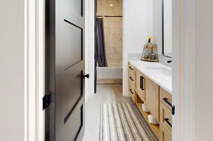 282 W Lundgren Mill Dr, Sisters, OR 97759 - Photo 9