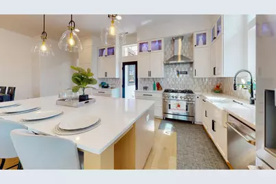 282 W Lundgren Mill Drive, Sisters, OR 97759 - Photo 3