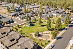 282 W Lundgren Mill Dr, Sisters, OR 97759 - Photo 41