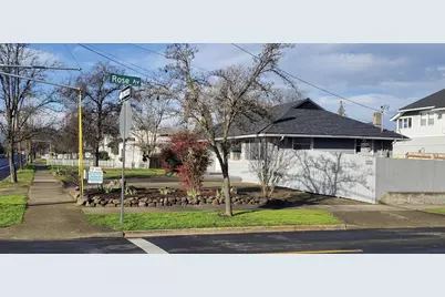 1204 W Main Street, Medford, OR 97501 - Photo 1