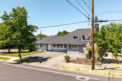 1204 W Main Street, Medford, OR 97501 - Photo 11