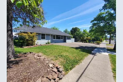 1204 W Main Street, Medford, OR 97501 - Photo 5