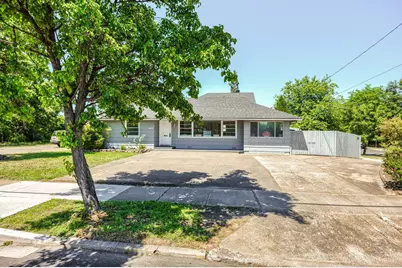 1204 W Main Street, Medford, OR 97501 - Photo 3