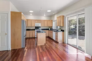 1047 NW Milton Ct, Bend, OR 97703 - Photo 11