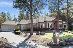 1047 NW Milton Ct, Bend, OR 97703 - Photo 5