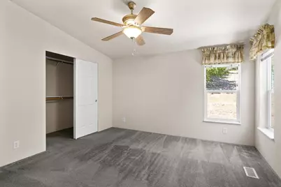 5648 Foothill Blvd #26, Grants Pass, OR 97526 - Photo 27