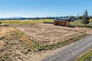 23636 Ten Barr Trl, Bend, OR 97701 - Photo 67