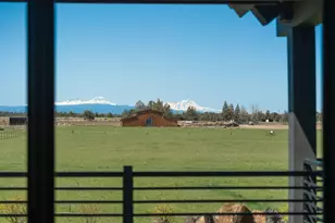 23636 Ten Barr Trl, Bend, OR 97701 - Photo 21
