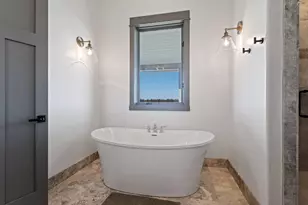 23636 Ten Barr Trl, Bend, OR 97701 - Photo 29