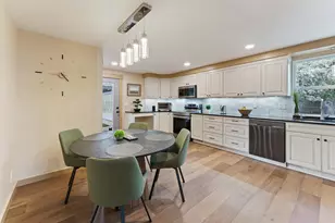 61556 Twin Lakes Loop, Bend, OR 97702 - Photo 5