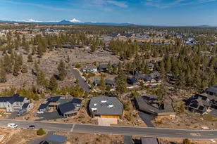 61913 Hosmer Lake Dr, Bend, OR 97702 - Photo 47