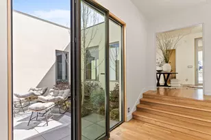 61913 Hosmer Lake Dr, Bend, OR 97702 - Photo 9