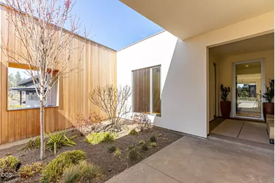 61913 Hosmer Lake Drive, Bend, OR 97702 - Photo 15