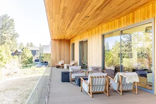 61913 Hosmer Lake Dr, Bend, OR 97702 - Photo 21