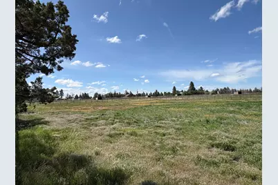 22350 Erickson Road, Bend, OR 97701 - Photo 3