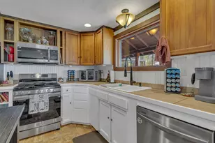 54445 Huntington Rd, Bend, OR 97707 - Photo 37