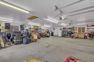 54445 Huntington Rd, Bend, OR 97707 - Photo 73