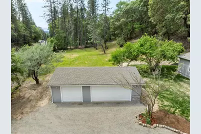 3995 E Evans Creek Road, Rogue River, OR 97537 - Photo 25