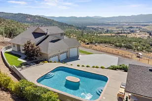 4002 Dry Creek Rd, Medford, OR 97504 - Photo 47