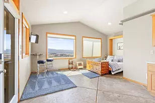 4002 Dry Creek Rd, Medford, OR 97504 - Photo 43