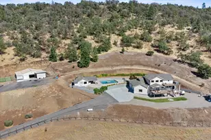 4002 Dry Creek Rd, Medford, OR 97504 - Photo 47