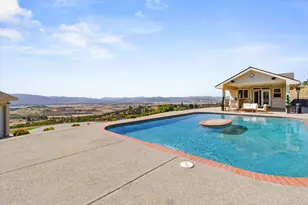 4002 Dry Creek Rd, Medford, OR 97504 - Photo 3