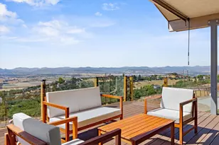 4002 Dry Creek Rd, Medford, OR 97504 - Photo 49