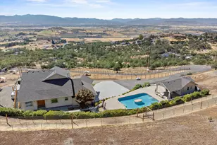 4002 Dry Creek Rd, Medford, OR 97504 - Photo 43