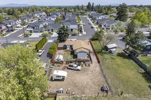 2667 NE Jones Rd, Bend, OR 97701 - Photo 5