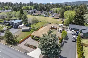 2667 NE Jones Rd, Bend, OR 97701 - Photo 3