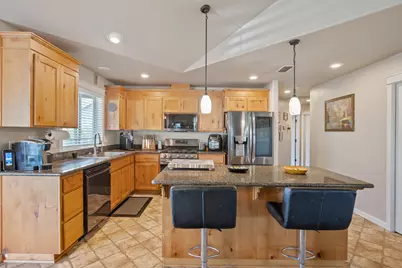 426 SE Cadet Court, Grants Pass, OR 97527 - Photo 9