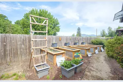 426 SE Cadet Court, Grants Pass, OR 97527 - Photo 27