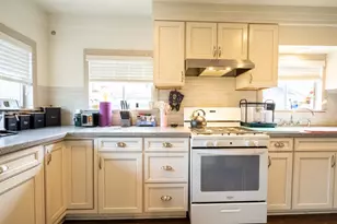 419 NW D St, Grants Pass, OR 97526 - Photo 13