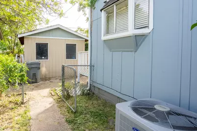 419 NW D Street, Grants Pass, OR 97526 - Photo 33