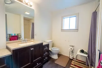 419 NW D Street, Grants Pass, OR 97526 - Photo 31