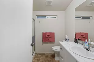 219 Kingsbury Dr, Grants Pass, OR 97526 - Photo 11