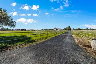 24166 Dodds Rd, Bend, OR 97701 - Photo 61