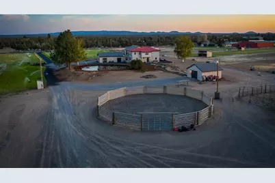 24166 Dodds Road, Bend, OR 97701 - Photo 39
