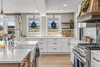 24166 Dodds Road, Bend, OR 97701 - Photo 13