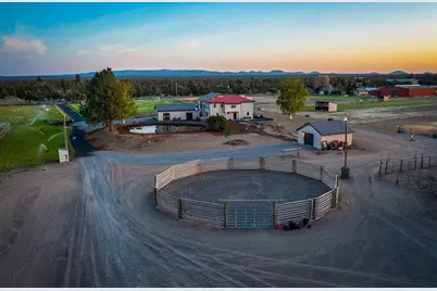 24166 Dodds Road, Bend, OR 97701 - Photo 43