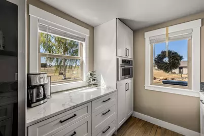 24166 Dodds Road, Bend, OR 97701 - Photo 15