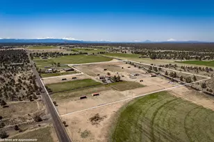 24166 Dodds Rd, Bend, OR 97701 - Photo 57