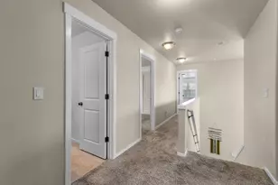 20560 Boyd Ct, Bend, OR 97701 - Photo 13