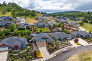 218 Cambridge Terrace, Eagle Point, OR 97524 - Photo 37