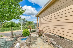 218 Cambridge Terrace, Eagle Point, OR 97524 - Photo 31