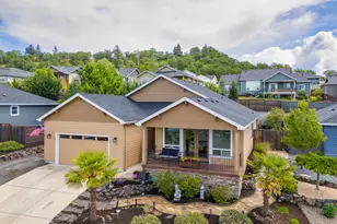 218 Cambridge Terrace, Eagle Point, OR 97524 - Photo 3