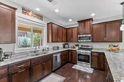 218 Cambridge Terrace, Eagle Point, OR 97524 - Photo 15