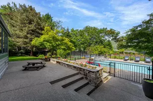 1126 NW Morgan Ln, Grants Pass, OR 97526 - Photo 47