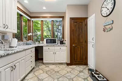 1126 NW Morgan Lane, Grants Pass, OR 97526 - Photo 31